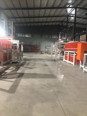 ποιότητας  15KW Short Cycle Hot Press Laminating Line For Furniture Board 1200 ton εργοστάσιο