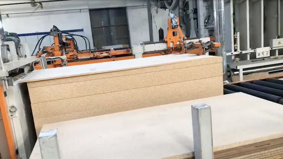 4X9 Τεχνητή επιφάνεια σύντομος κύκλος πρέσσης Πλαϊβοϊν Κάνετε μηχανή θερμό πρέσσο